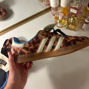 Leopard print adidas samba purchased from “yellow app” US Women’s 10/Mens 8.5